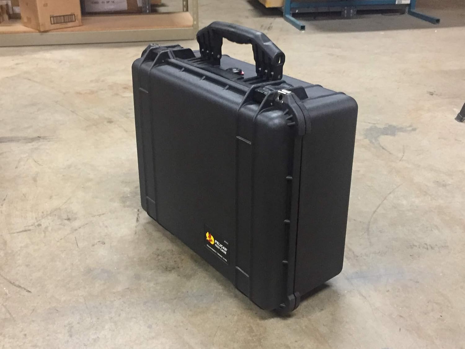 AES-TSCM03 TSCM Professional Investigation Bug Sweep Kit (Includes Wide Spectrum RF Detector, Magnetic Field Detector, IR Imaging Camera, Camera Lens Finder, and Precise Directional RF Detector)