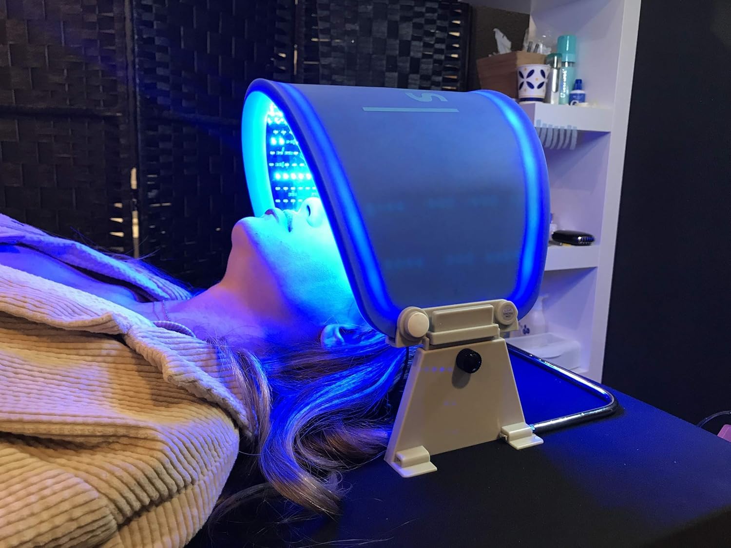 Hydraskincare LED Light Therapy Mask Photon Machine, Model FM-02