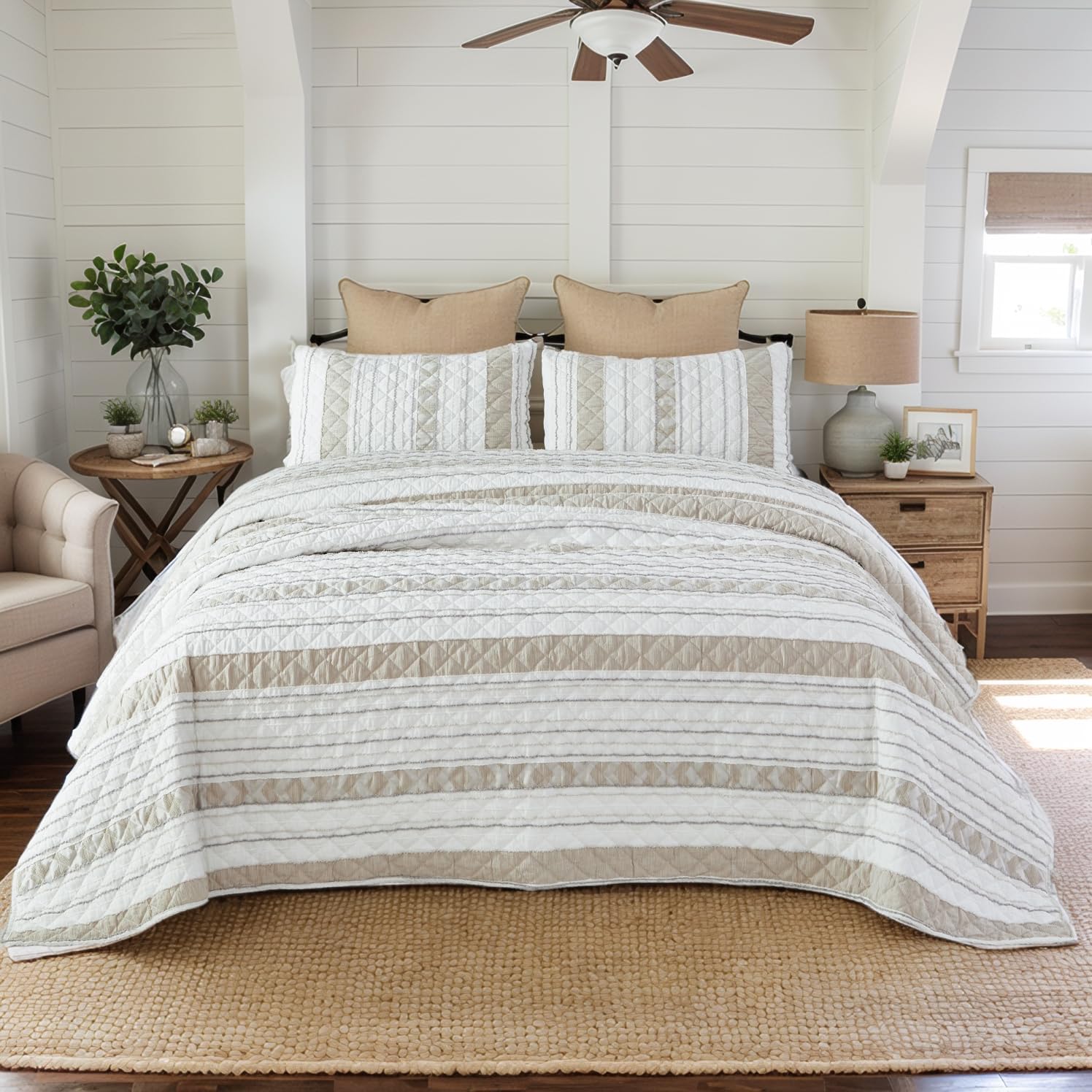 Brandream Queen Size Quilt Set Cotton Blend Farmhouse Patchwork Quilts White Beige Striped Quilts Waffle Quilted Comforter Set 3-Piece
