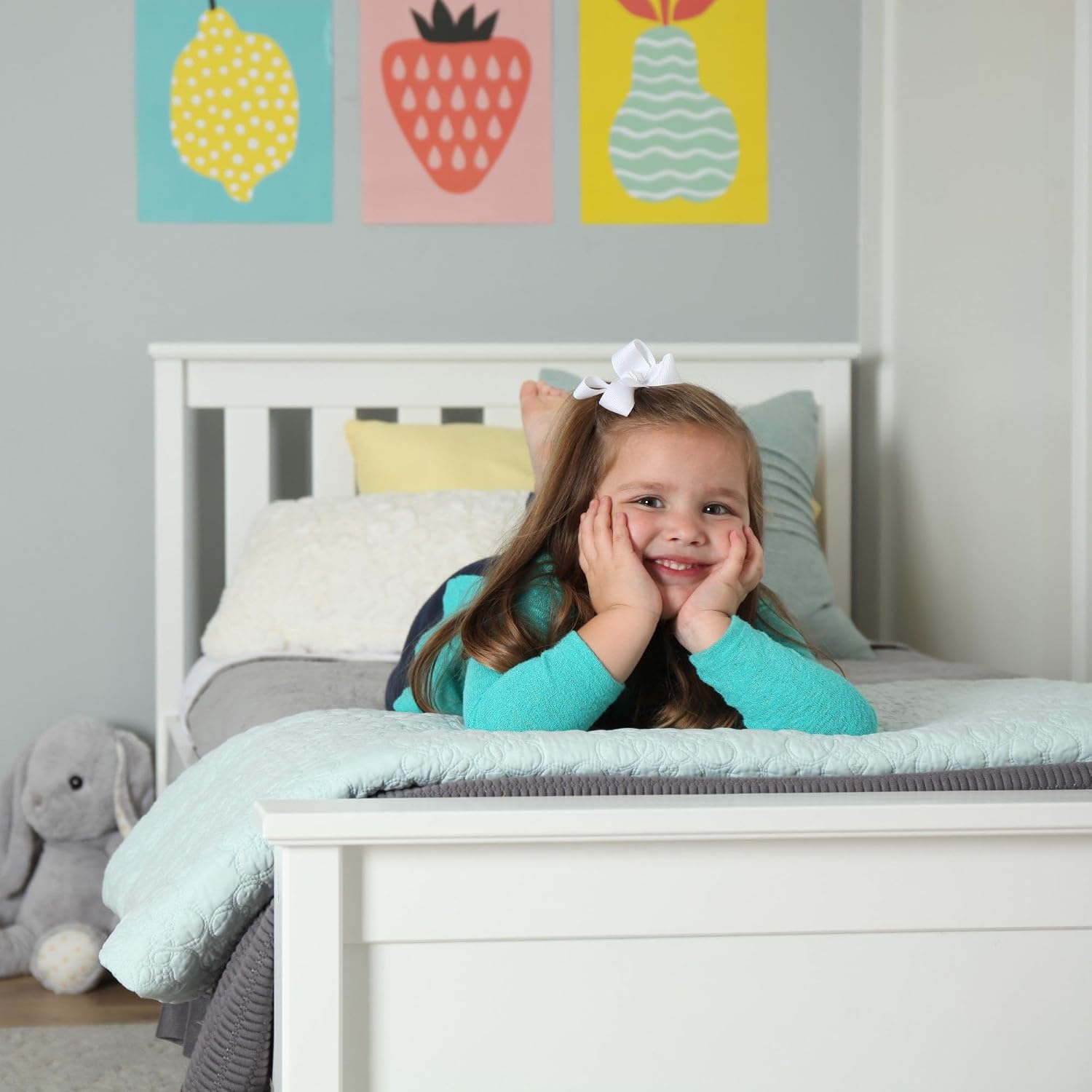 Max & Lily Classic Twin Bed, Slatted Headboard, with Storage Drawers, White