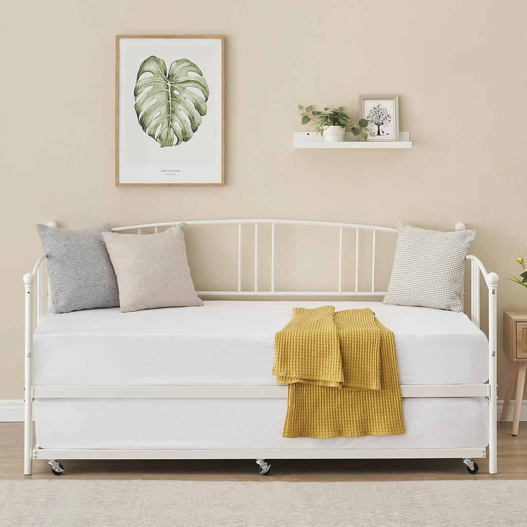 GarveeHome Daybed with Trundle, Sturdy Metal Day Bed with Steel Slat Support, Trundle Bed Twin with Arched Headboard, SofaBed for Living Room, Bedroom and Guest Room, White