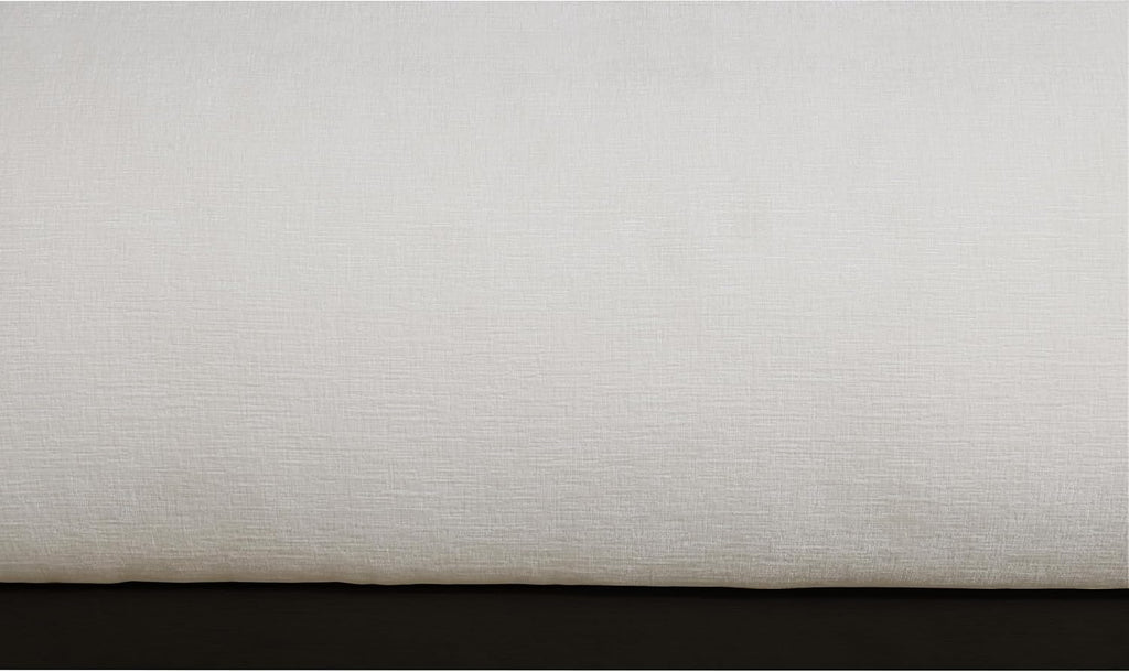 Meridian Furniture B1214Cream-F Vaughn Collection Modern | Contemporary Full Bed with Soft Cream Chenille Fabric, Black Finish Solid Wood Base, 68.25' W x 87.75' D x 44.5' H, Cream, Full