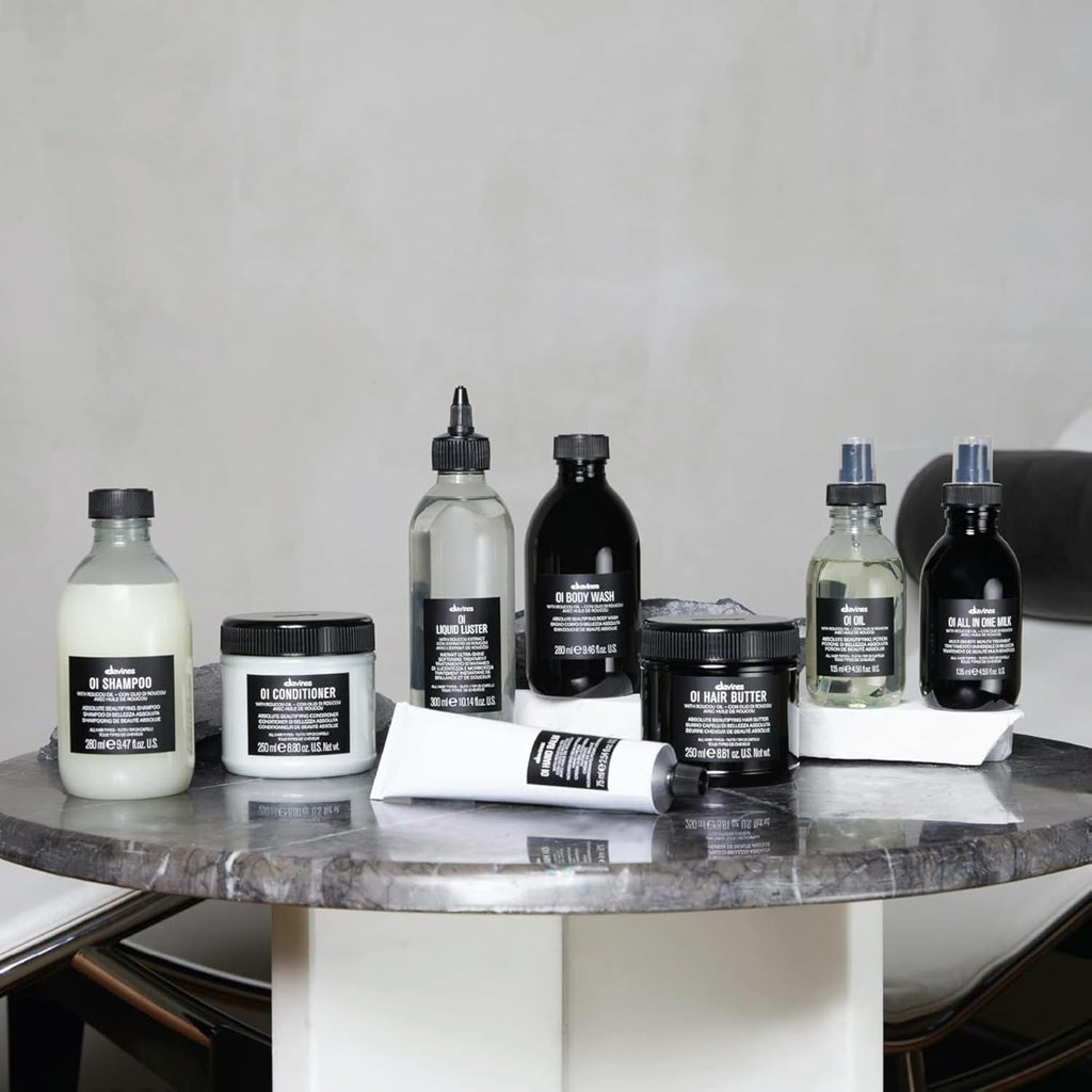 Davines OI All In One Milk, Hair Leave-in Conditioner Multi-Function Spray Treatment - Detangles, Controls Frizz & Heat Protectant - Weightless Antioxidant Roucou Oil Formula