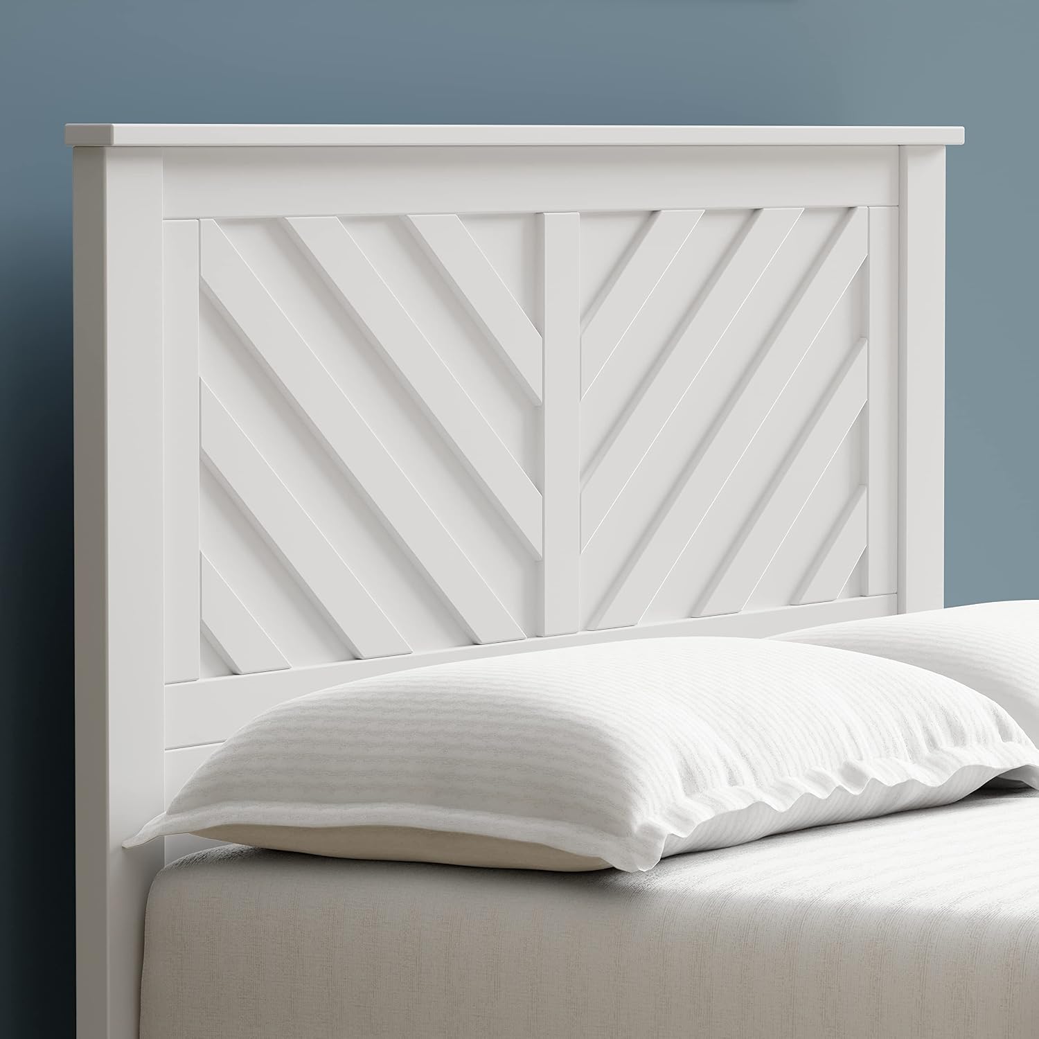 Glenwillow Home LaFerme Wood Panel Headboard in White - Full Size
