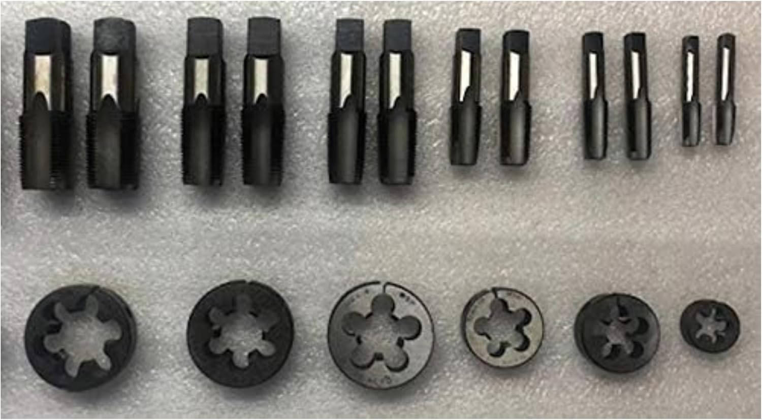 BSP British Standard Pipe BSP Parallel Tap and Die Set 8 Sizes 1/8' to 3/4' with Taper and Bottom Taps for Precision Threading