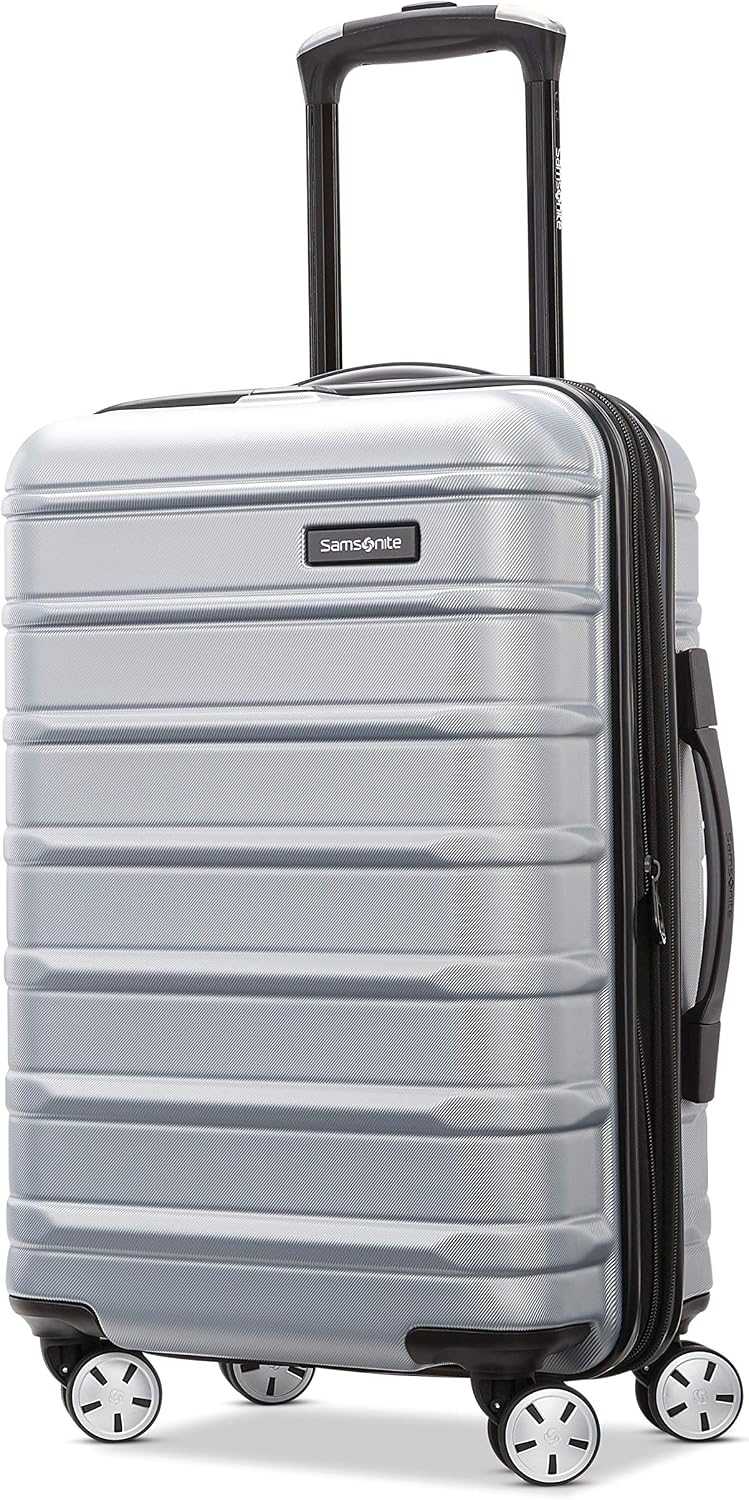 Omni 2 Airline Approved Carry-On Luggage – Stress-Free Size Meets 22x14x9' Requirements – For Fast Trips & Avoiding Baggage Fees – Dual 360° Spinner Wheels, USB Power Hub, Expands 1.5' – Silver