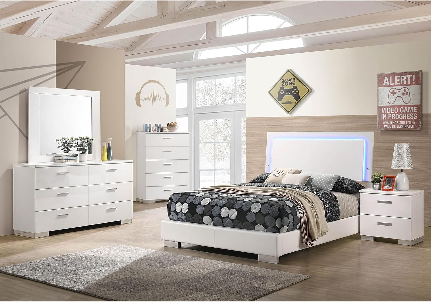GOWE Dulcey White High Gloss 5-Piece Full Bedroom Set