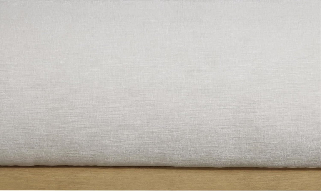 Meridian Furniture B1211Cream-K Vaughn Collection Modern | Contemporary King Bed with Soft Cream Chenille Fabric, Natural Finish Solid Wood Base, 90' W x 93' D x 44.5' H, Cream, King