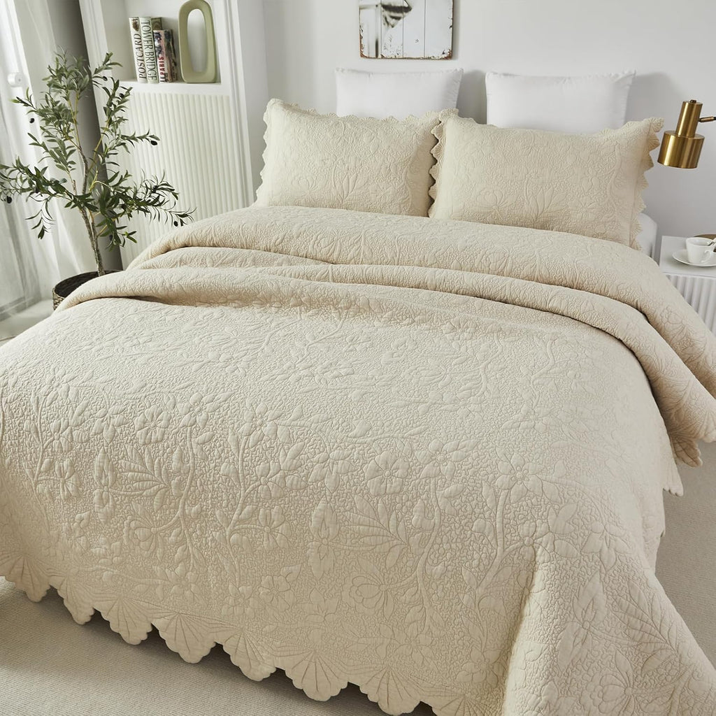 Brandream Beige Quilts Queen King Size Cotton Farmhouse Matelasse Coverlet Scalloped Edge Bedspreads Luxury Quilt Bedding Set 3-Piece 98x106