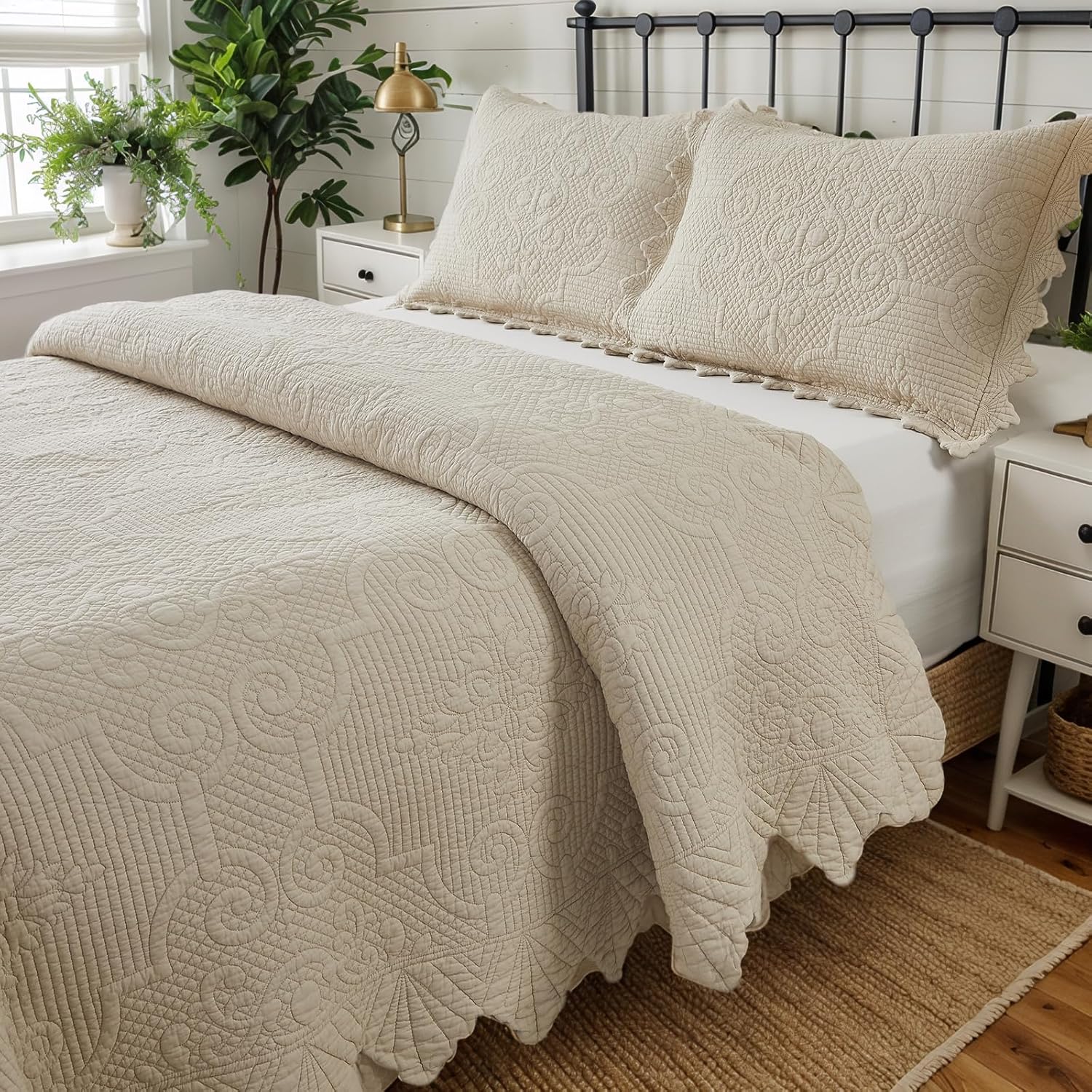 Brandream Heirloom Victorian Matelasse Quilt Set – 100% Pure High-Density Cotton with Intricate Embossed Medallions & Artisan Scalloped Edges (Vintage Beige, 3-Piece King)