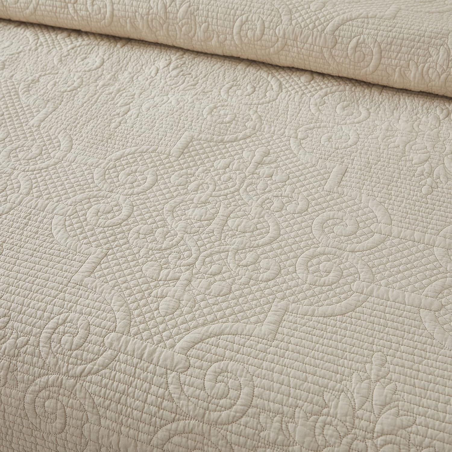 Brandream Heirloom Victorian Matelasse Quilt Set – 100% Pure High-Density Cotton with Intricate Embossed Medallions & Artisan Scalloped Edges (Vintage Beige, 3-Piece Queen)
