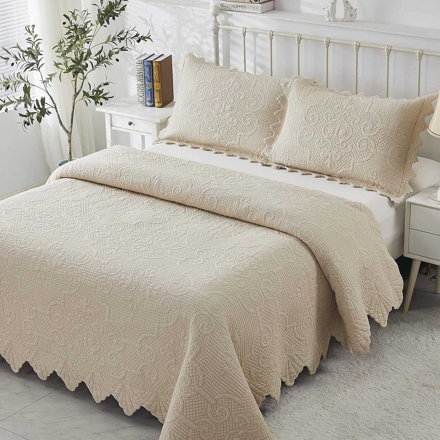 Brandream Heirloom Victorian Matelasse Quilt Set – 100% Pure High-Density Cotton with Intricate Embossed Medallions & Artisan Scalloped Edges (Vintage Beige, 3-Piece Queen)