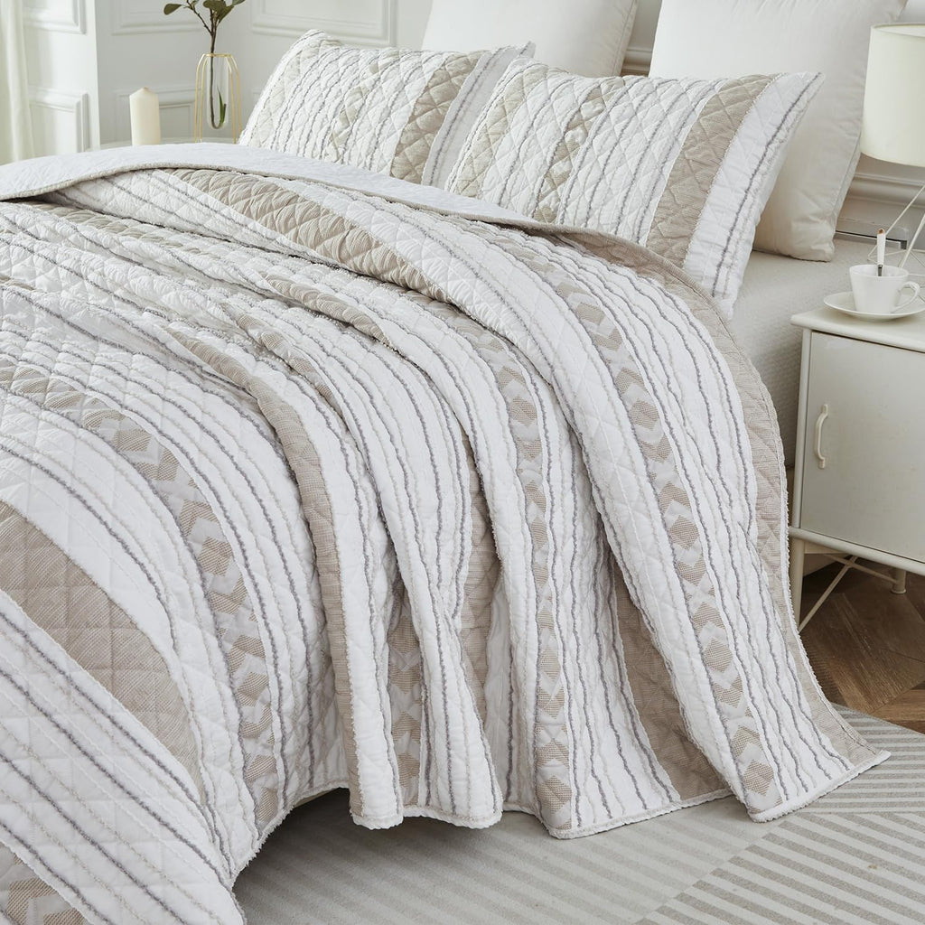 Brandream Queen Size Quilt Set Cotton Blend Farmhouse Patchwork Quilts White Beige Striped Quilts Waffle Quilted Comforter Set 3-Piece