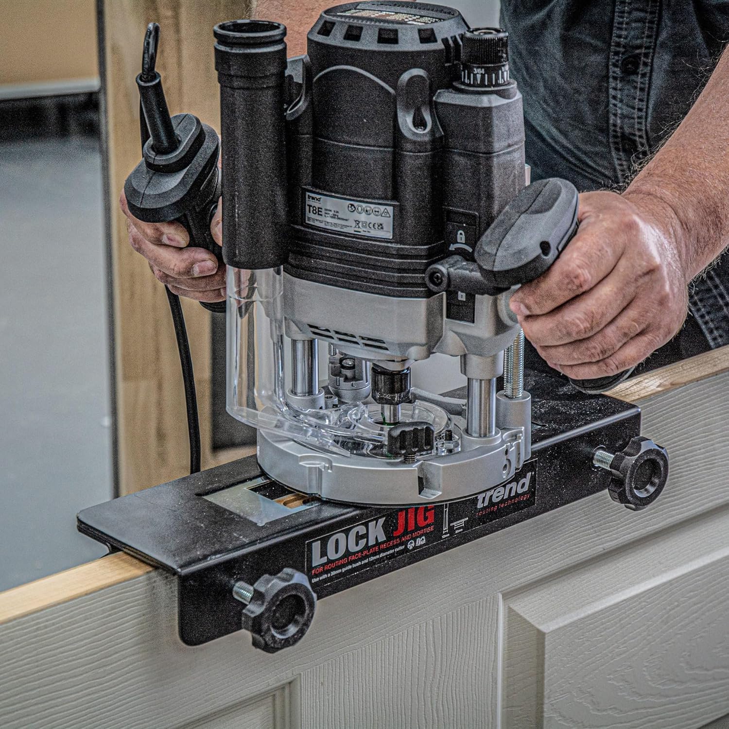 Trend 3-1/4 HP Dual-Mode Plunge Router, 1/2 Inch Collet, 15 Amp, 120V, Variable Speed, Router Table Compatible, U*T8EK