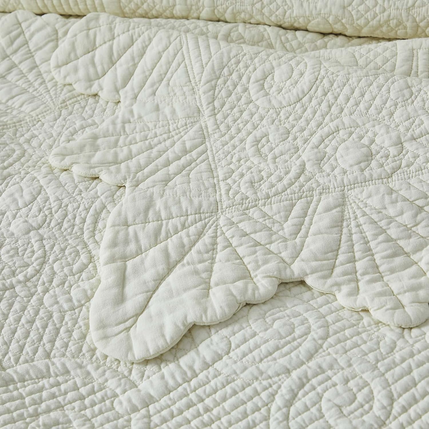 Brandream King Size Quilt Set Cotton Scalloped Quilt Cream Yellow 3 Piece | Real Stitching