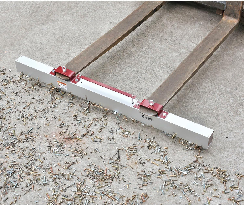 Global Industrial 60'W Hang-Type Magnetic Sweeper With Forklift Hanger