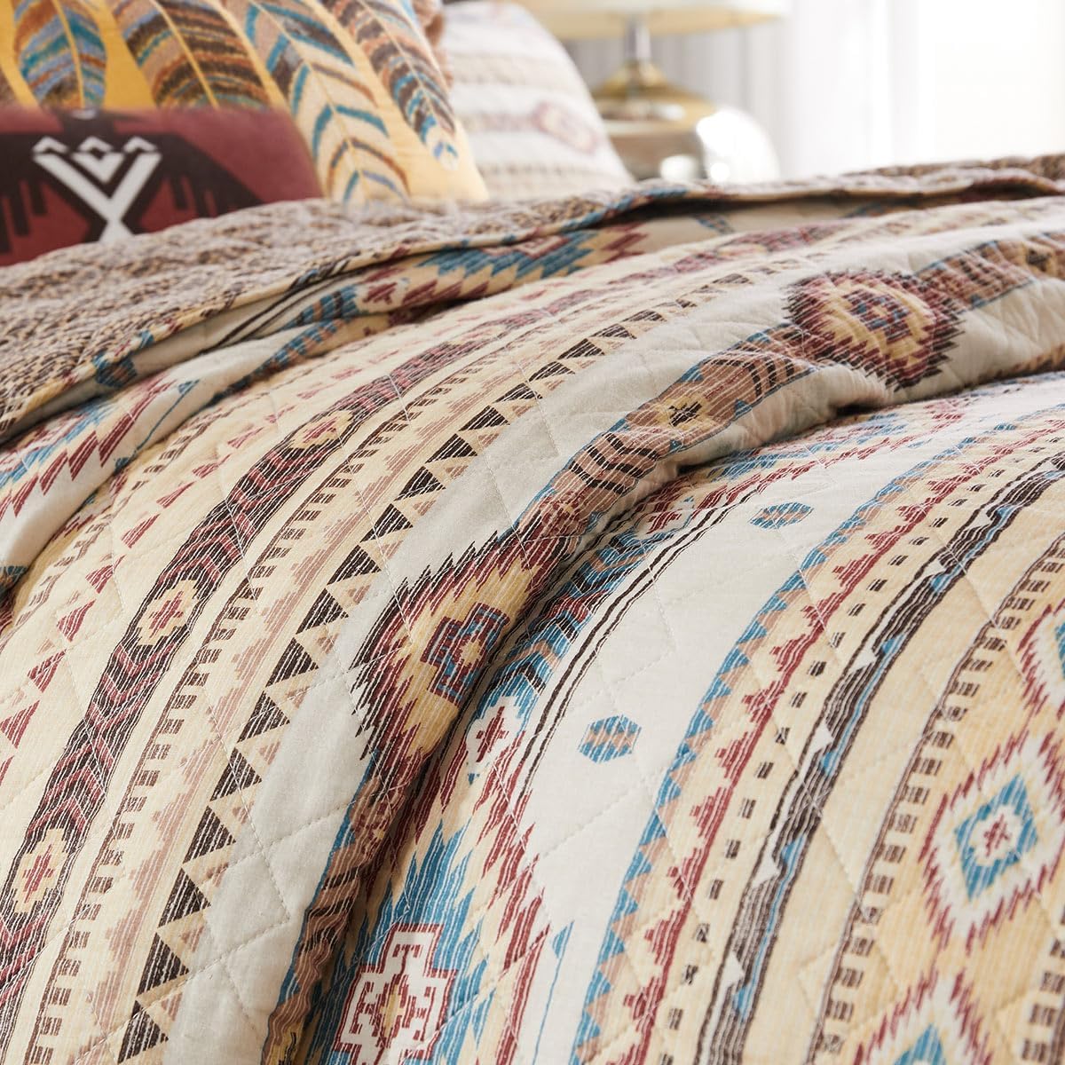 BLACK FOREST DECOR Southwest Vista Quilt Bed Set - Queen, Cotton, Quilt & 2 Shams, 90' W x 90' L