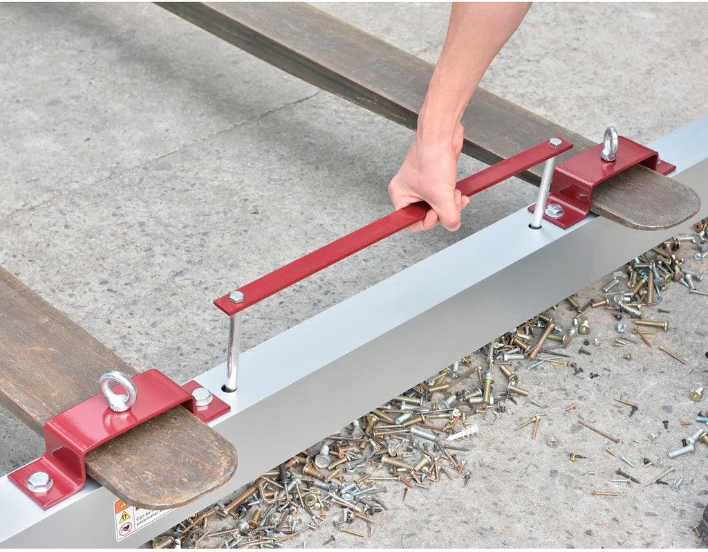 Global Industrial 60'W Hang-Type Magnetic Sweeper With Forklift Hanger