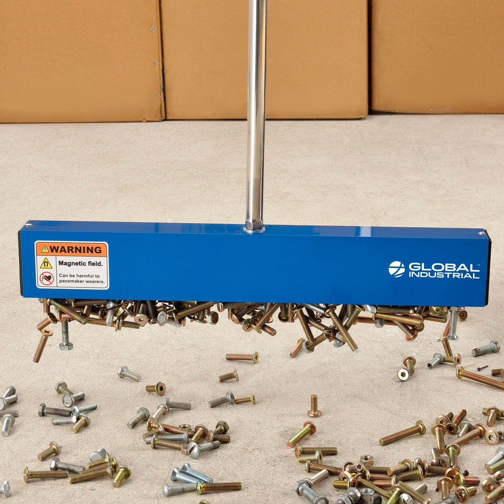 Global Industrial Magnetic Nail Sweeper With Load Release Handle, 20' Cleaning Width, 30 LBs Lifting Power, Easy-to-Use Medium-Duty Magnetic Sweeper, 36-7/8'H