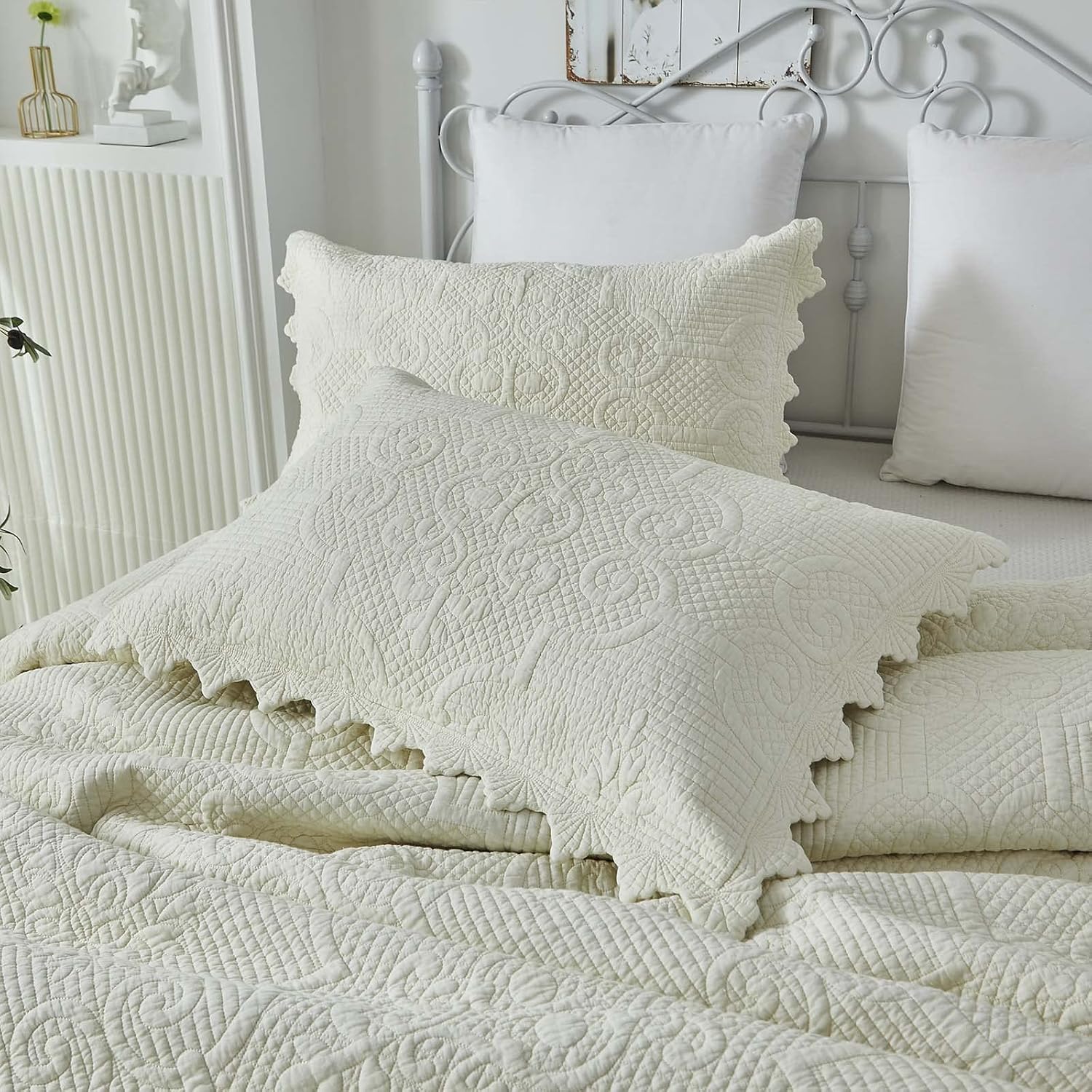 Brandream King Size Quilt Set Cotton Scalloped Quilt Cream Yellow 3 Piece | Real Stitching