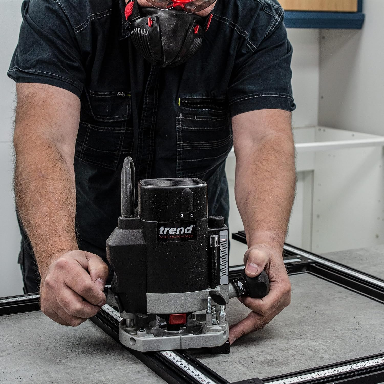 Trend Varijig Adjustable Router Template System, Precision Frame for Rectangular Recesses, Slots and Panel Work, 23.6 x 23.6 Inch Capacity, Dual Scale Guide, VARIJIG