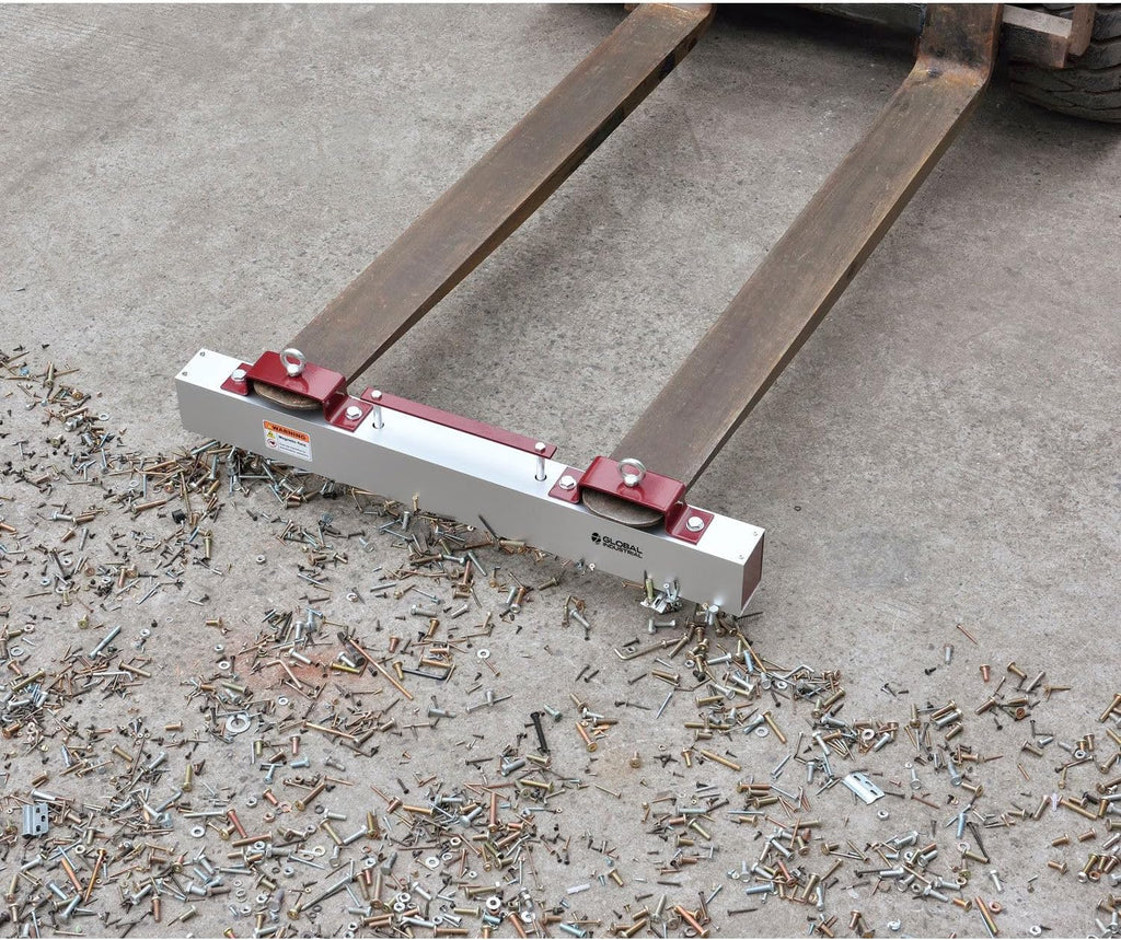 Global Industrial 36'W Hang-Type Magnetic Sweeper With Forklift Hanger