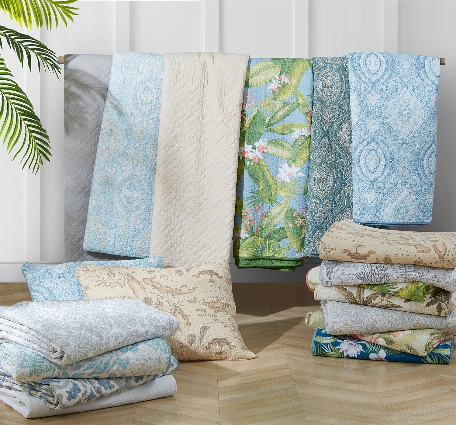 Tommy Bahama - King Quilt Set, Soft & Reversible Woven Bedding with Matching Pillowcases, Medium Weight for Year Round Comfort, 3 Piece Bed Set (Beach Bliss Grey)