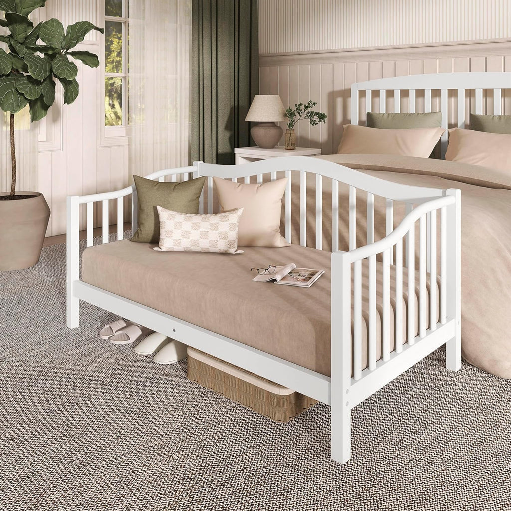 Dream On Me Austin Toddler Day Bed with Rails in White, Low to Floor Toddler Day Bed, Greenguard Gold & Baby Safety Alliance Certified, Non-Toxic Finishes, Side Safety Guard Rail