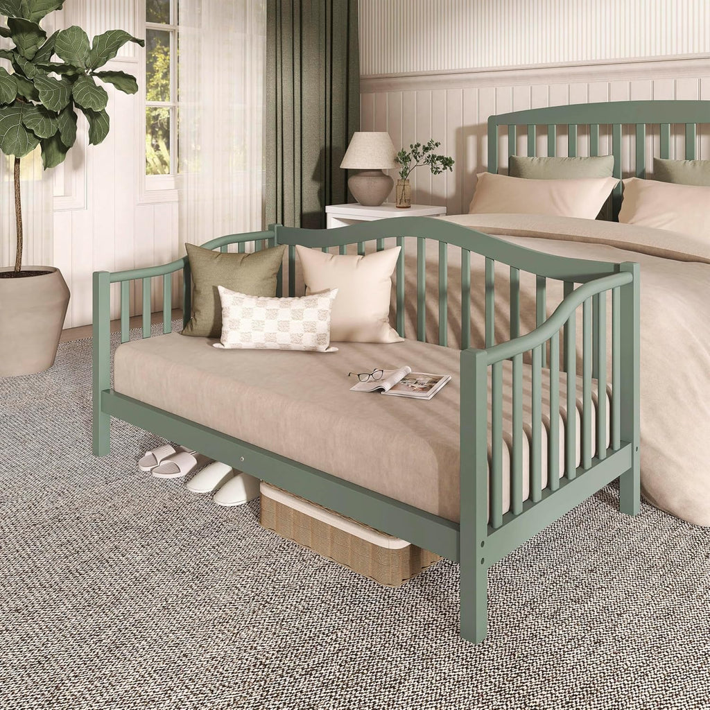 Dream On Me Austin Toddler Day Bed with Rails in Meadow Green, Low to Floor Toddler Day Bed, Greenguard Gold & Baby Safety Alliance Certified, Non-Toxic Finishes, Side Safety Guard Rail