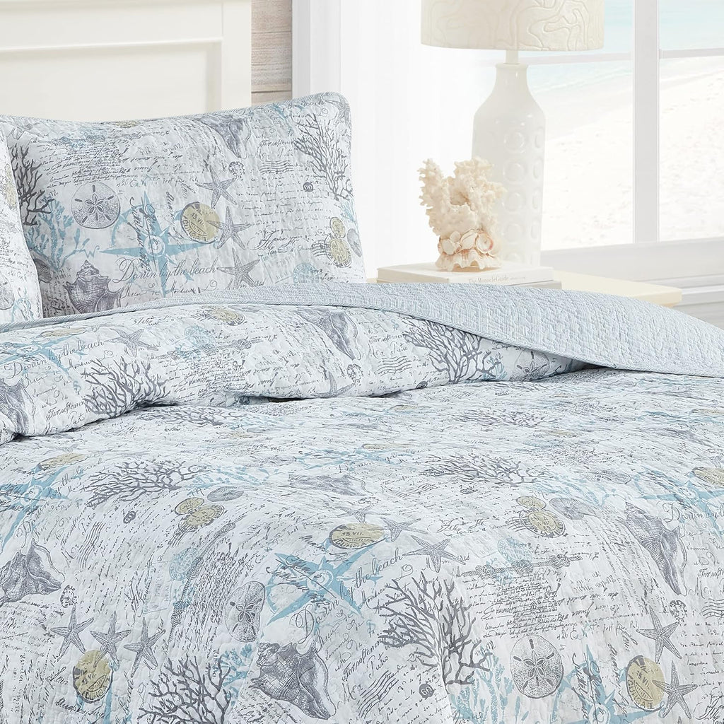 Tommy Bahama - King Quilt Set, Soft & Reversible Woven Bedding with Matching Pillowcases, Medium Weight for Year Round Comfort, 3 Piece Bed Set (Beach Bliss Grey)