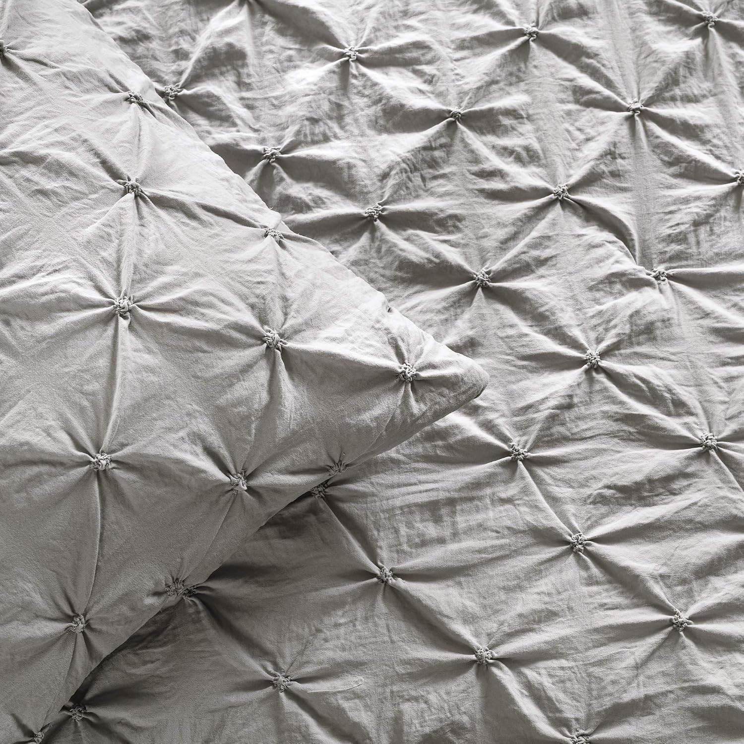 Lush Decor Ravello Pintuck Comforter Set - Luxe 5 Piece Textured Bedding Set - Traditional Glam & Farmhouse Inspired Bedroom Decor - Full/ Queen, Light Gray
