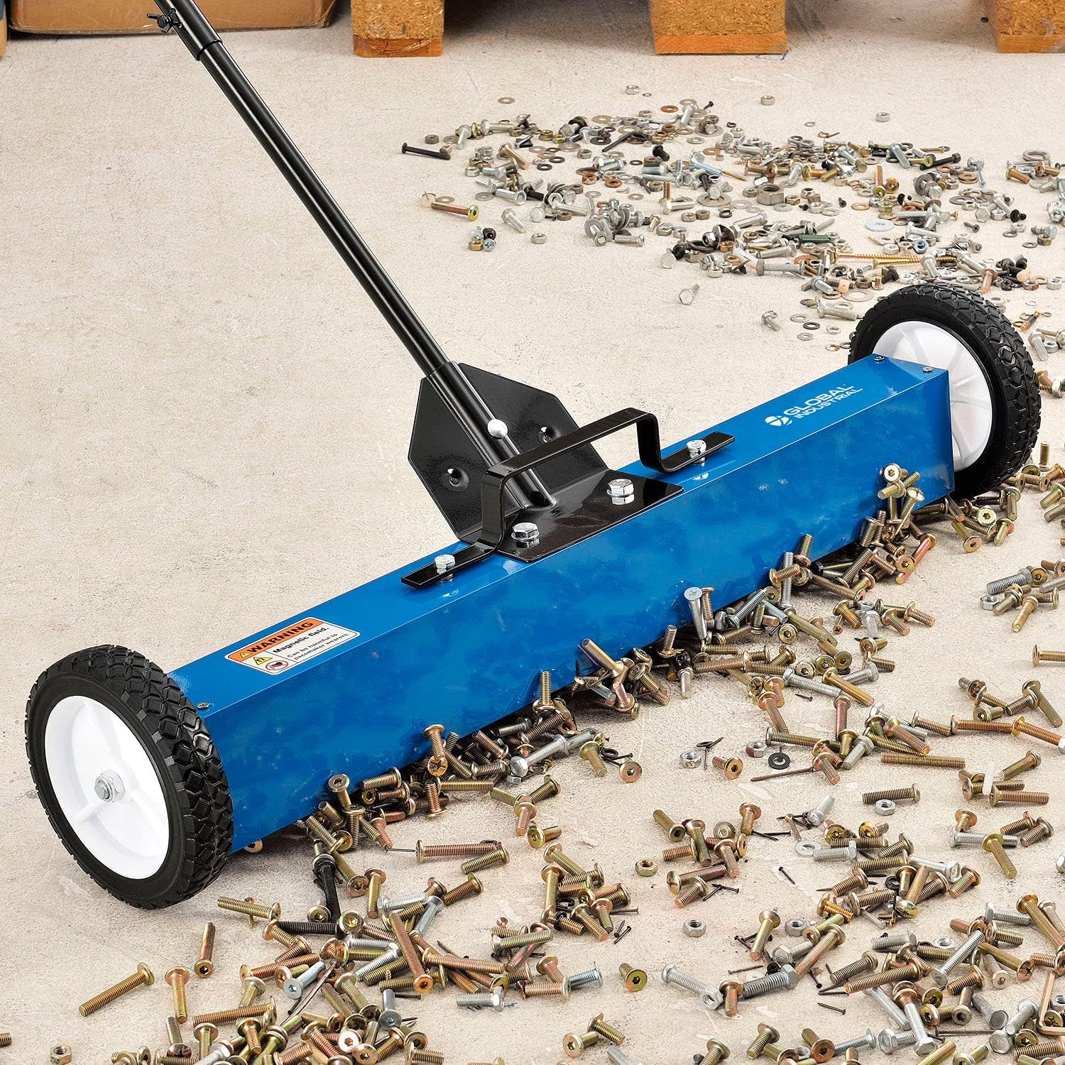 Global Industrial 30'W Magnetic Floor Sweeper