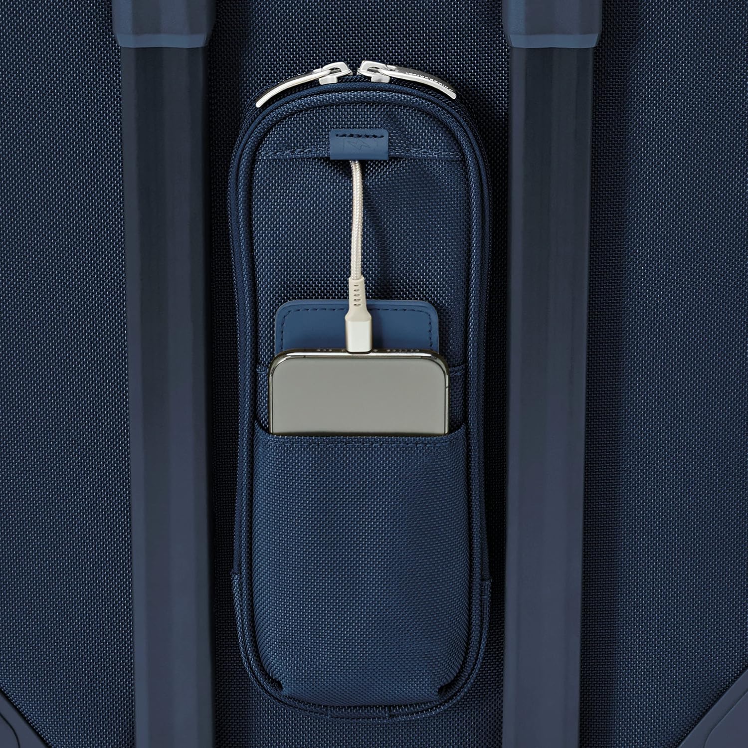 Briggs & Riley Essential 22' 2-Wheel Expandable Carry On - Luggage for Travel, Suitcases with Wheels, Softside Rolling Bag for Men & Women, Self-Repairing Zipper - Baseline Collection, Navy